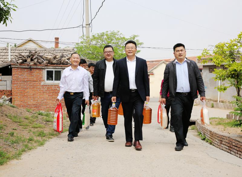 养老互助社里的免费午餐